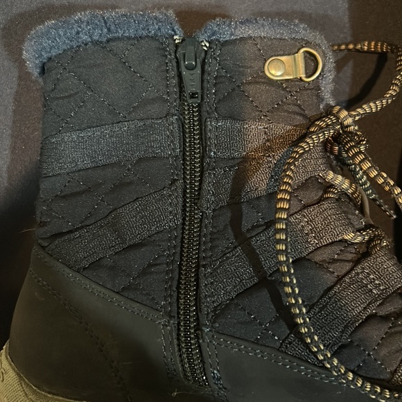 Sketchers Moro Street Ankle Boot - Picture 8 of 12